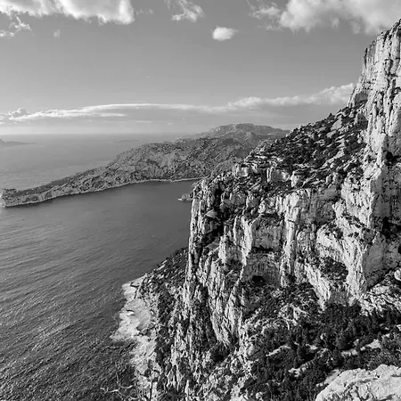 Superbe Appart, Central, Petit Balcon & Vue Place Appartement Marseilles